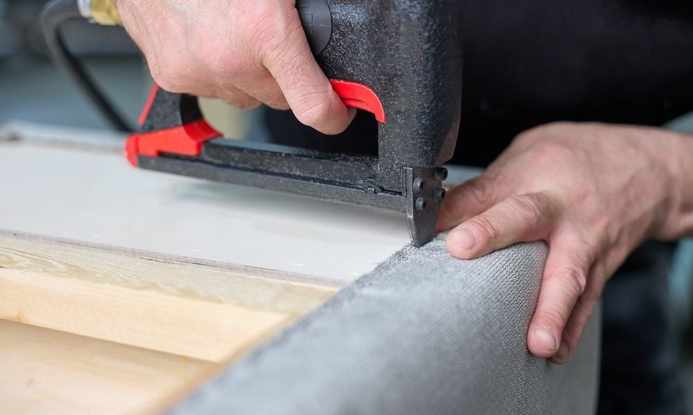 A Quick Guide to Reupholstering Your Couch